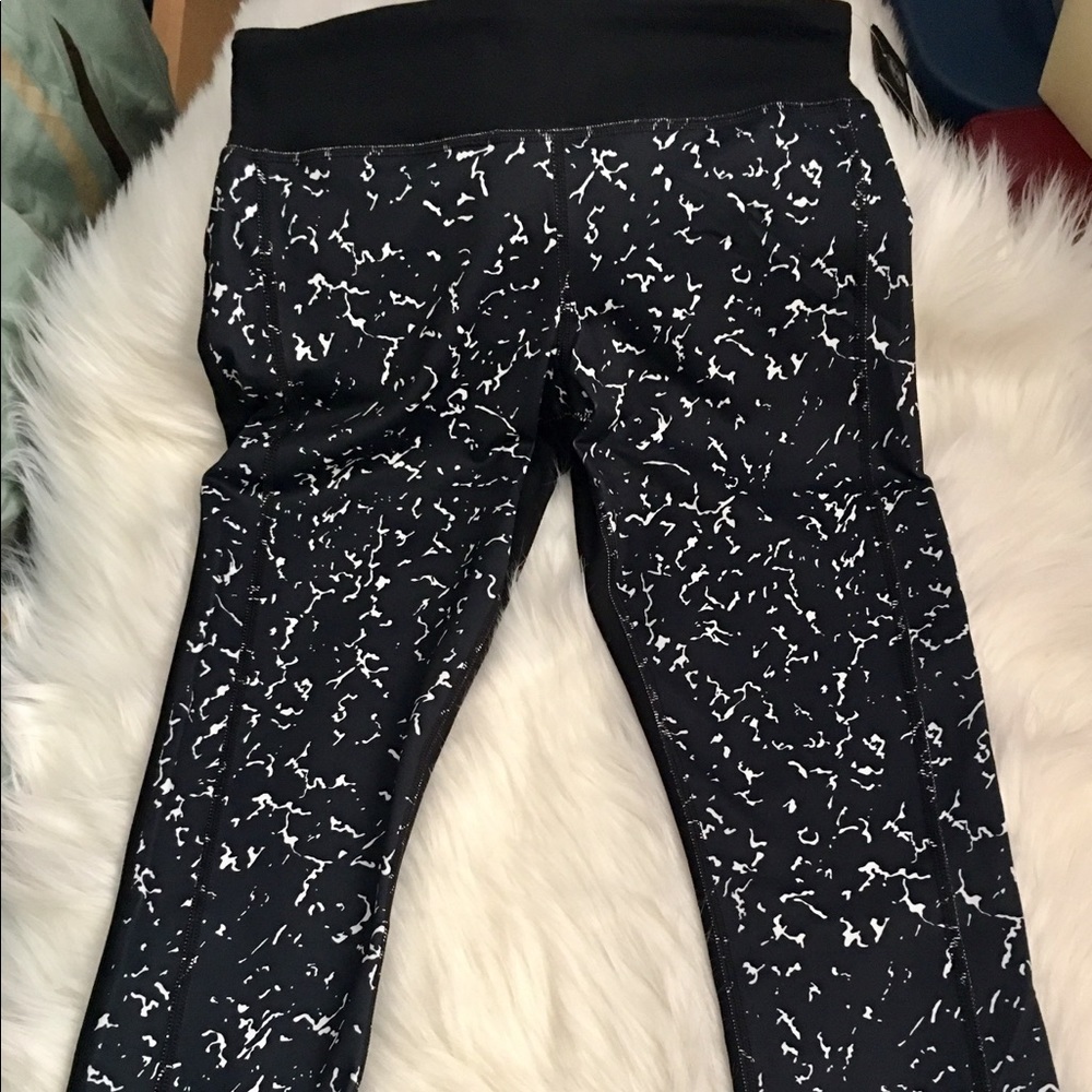 UnderArmour leggings - Picture 1 of 3